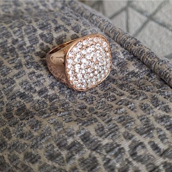 Square Statement Pinky Ring Rose bought it in Macys Solid rose gold new woman - Picture 2 of 5